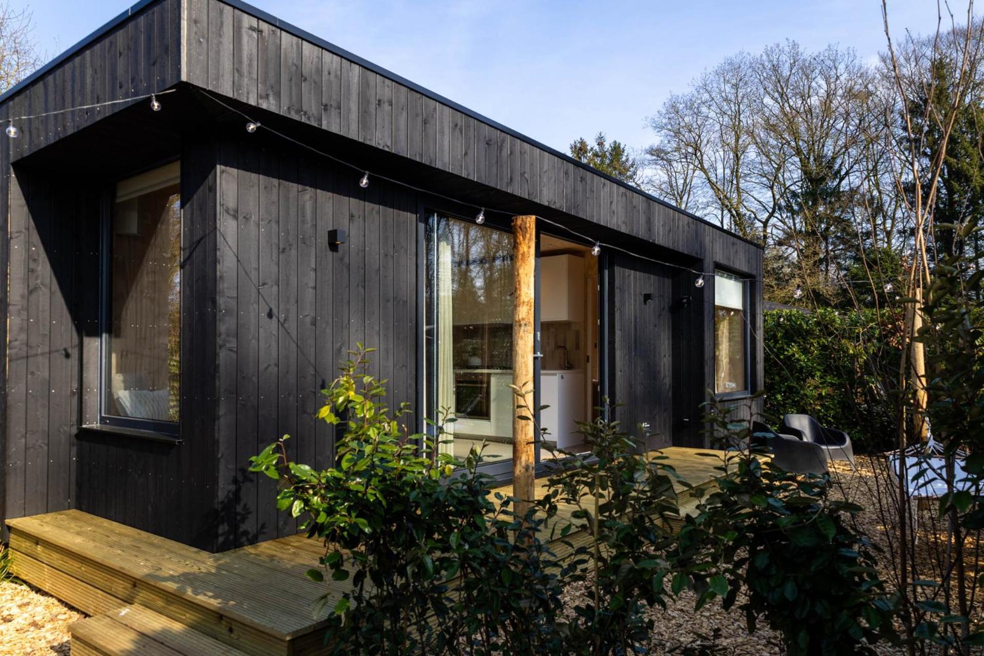 Knus Gezinsverblijf In Cosi Tiny House Op De Veluwe เอเปอ ภายนอก รูปภาพ